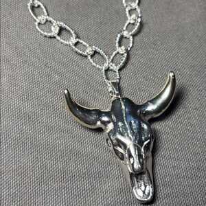 Silver-tone western skull necklace 16”+ cowgirl style bold statement necklace